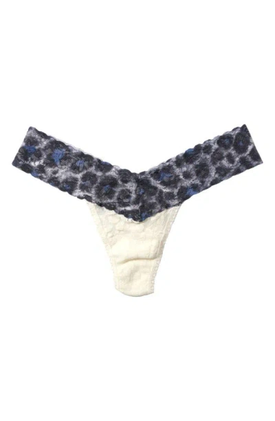 Hanky Panky Signature Lace Low Rise Thong In Mysterious Feline Multi