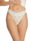 Hanky Panky Signature Lace Original Rise Thong Marshmallow In Multicolor
