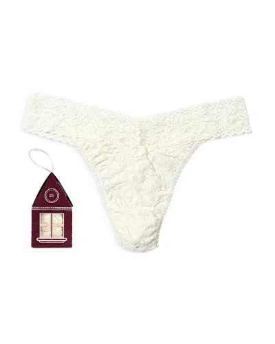 Hanky Panky Signature Lace Original Rise Thong Pack In White
