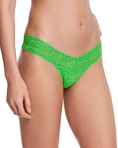 Hanky Panky Signature Low Rise Thongs In Four Leaf