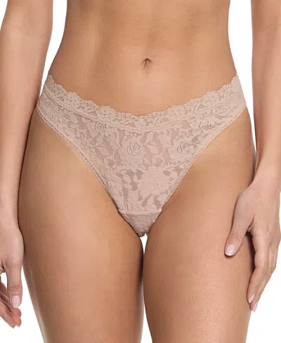 HANKY PANKY WOMEN'S SIGNATURE LACE V-FRONT HIGH CUT THONG