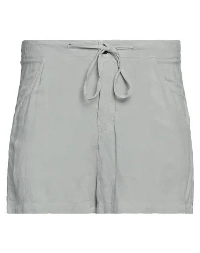 Hannes Roether Man Shorts & Bermuda Shorts Sage Green Size M Viscose, Linen