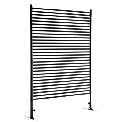Hanni 45.96'' Deep Outdoor Freestanding Slatted Black Metal Privacy Screen With Stand, Ideal For Patio And