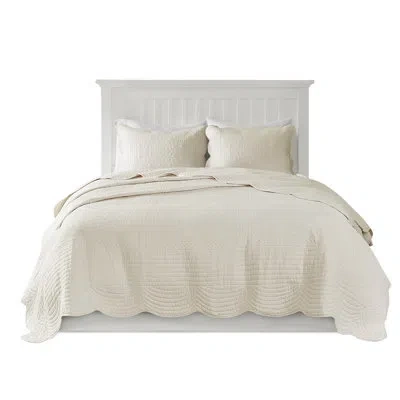 Hanni Country Charm 3 Piece Quilt With Scalloped Edges Cream For Delicate Edge
