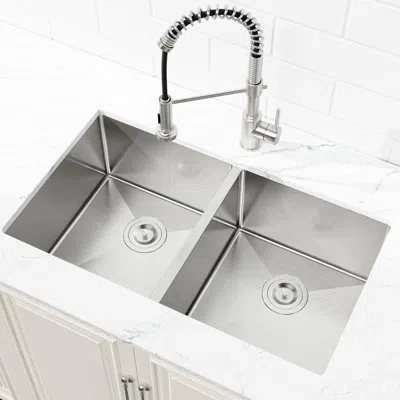 Hanni Stainless Steel 33x19 Inch Undermount Sink, Brushed, With A Scratch- Exterior And Good Water Drainag In Silver