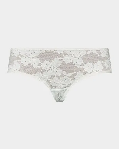Hanro Anais Low-rise Lace Bikini Briefs In White Sage