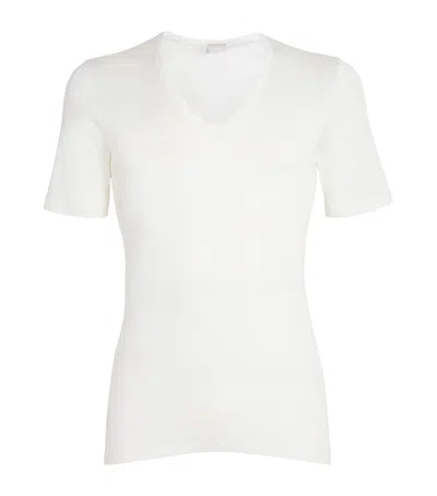 Hanro Cotton Pure V-neck T-shirt In White