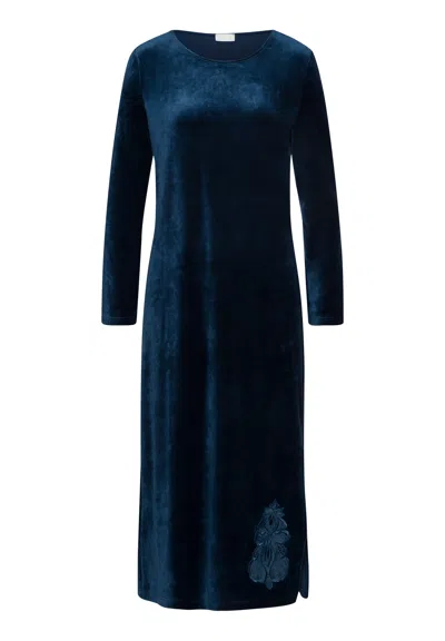 Hanro Favourites Velvet Round Neck Dress In Blue