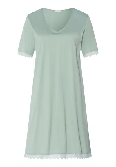 Hanro Inaya Scalloped Lace Cotton Nightgown In Green