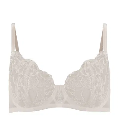 Hanro Lace Lysia Underwire Bra In Nude