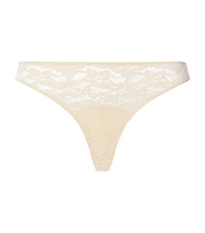 Hanro Lace Moments Thong In Beige