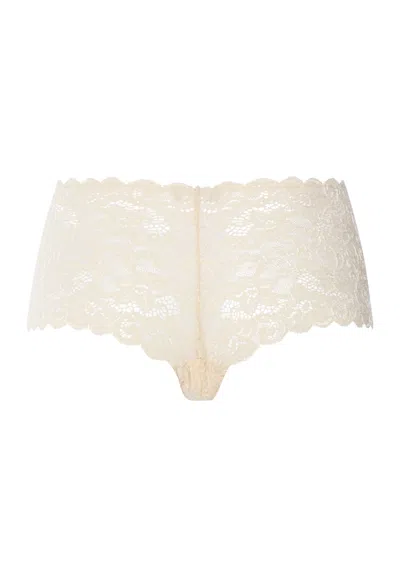Hanro Luxury Moments Lace Boyleg In Gold