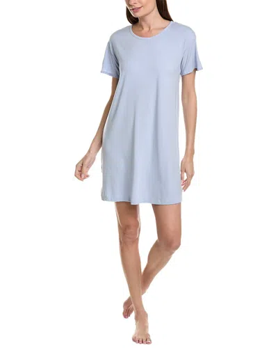 Hanro Cotton Deluxe Round Neck Cotton Nightgown In Blue