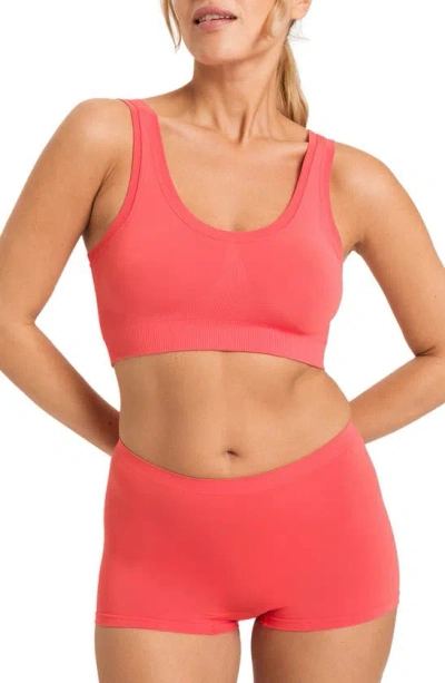 Hanro Touch Feeling Padded Sports Bra In Peach Whip