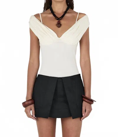 Hansen And Gretel Dariel Off-the-shoulder Top In Ivory In White