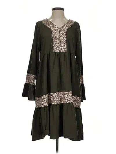 Pre-owned Haptics Casual Dress In Green