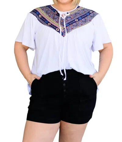 Haptics Casually Boho Keyhole Neckline Top In White/navy