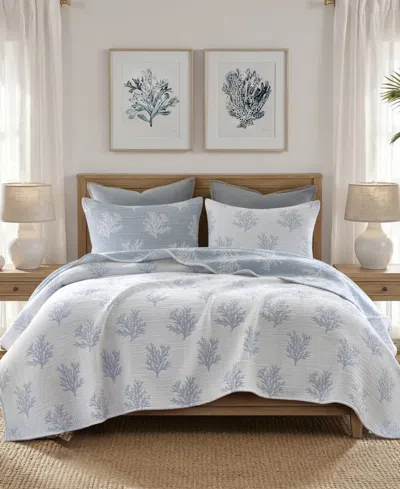 Harbor House Mia Coral Jacquard Reversible Lightweight 3-piece Quilt Set, King/california King In Blue