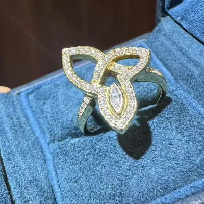 Pre-owned Harry Winston Lily Cluster Pavé Round Diamonds 18k Yellow Gold Ring Size 53