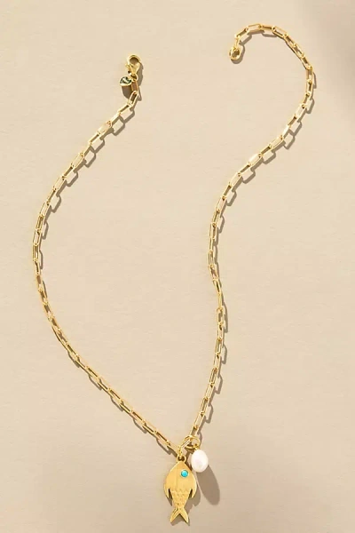 Hart Fish Charm Cloud Pearl Necklace In Gold