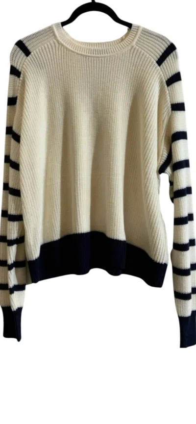 Hasson Shaker Crew With Striped Sleeves Sweater In White/navy In Multi