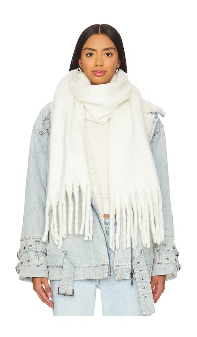 Hat Attack Chic Solid Scarf In 象牙白