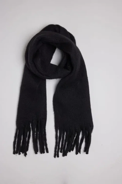 Hat Attack Chic Solid Scarf In Black