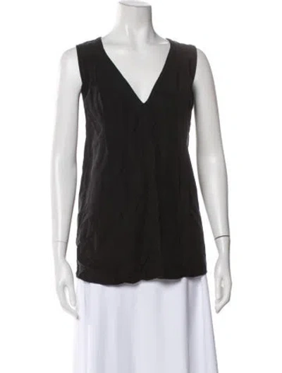 Pre-owned Hatch V-neck Sleeveless Top In Black