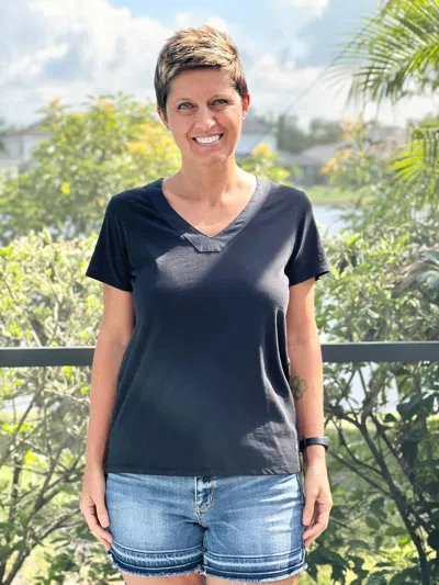 Hatley The River Tee In Black In Multi