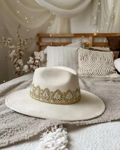 Hats N' Roses Sweetheart Fedora Hat In Ivory In Multi