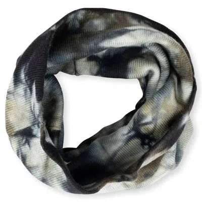 Haute Shore Women's Tahoe Neck Warmer In Army/black