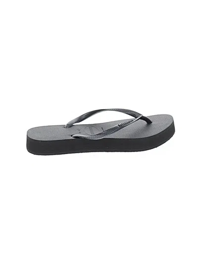 Pre-owned Havaianas Flip Flops In Gray
