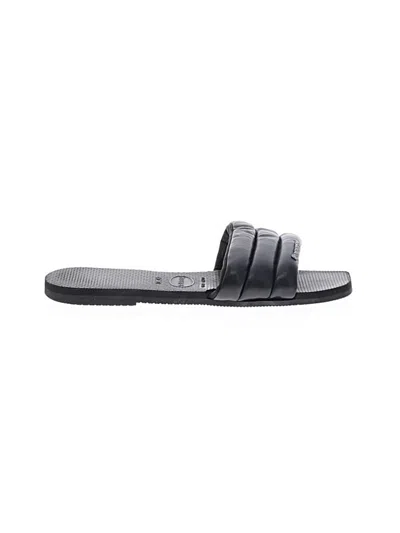 Pre-owned Havaianas Sandals In Black