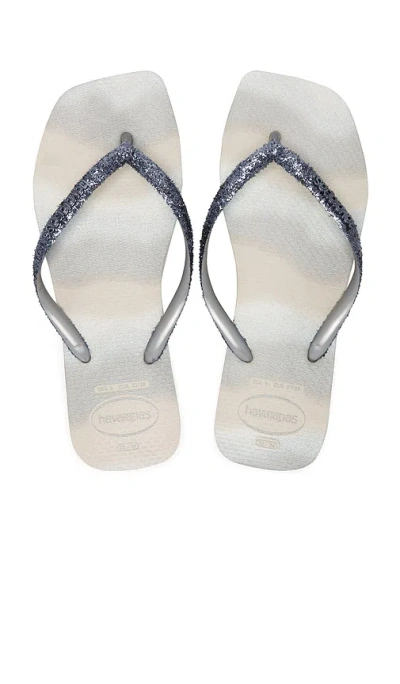 Havaianas Slim Square Glitter Party Sandal In 米色