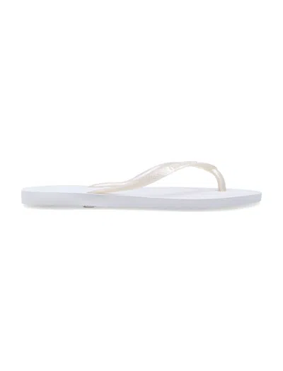 Havaianas Unisex Slim Mini Logo Flip-flops With Textured Traction Sole In Bianco