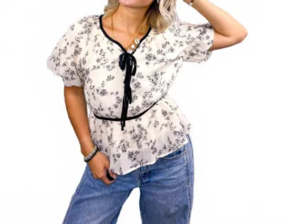 Hayden La Analee Double Bow Detail Textured Floral Top In Black/cream