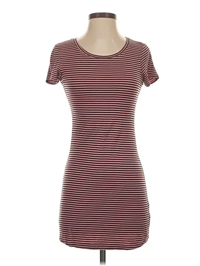 Pre-owned Heart & Hips Casual Dress In Burgundy