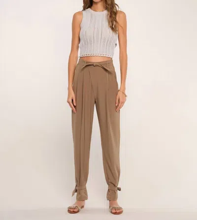 Heartloom Declan High Rise Pant In Taupe In Brown