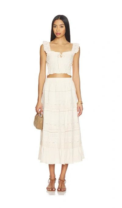 Heartloom Dionne Set In White