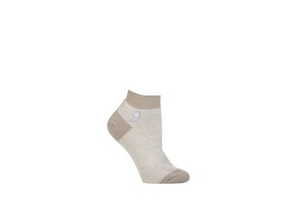 Heat Holders Ultra Lite Magnolia Twist Ankle Socks In Light Grey,cream