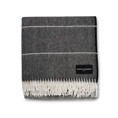 Heating & Plumbing London Wonderland - Alpaca & Merino Lambswool Blanket - Black In Gray