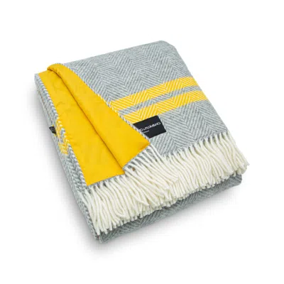 Heating & Plumbing London Yellow / Grey Wool Blanket With Waterproof Backing - Grey & Yellow In Blue