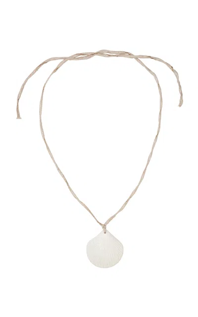 Heaven Mayhem Aster Ceramic Shell Necklace In White