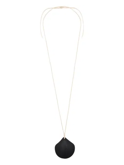 Heaven Mayhem Aster Shell-pendant Necklace In Black