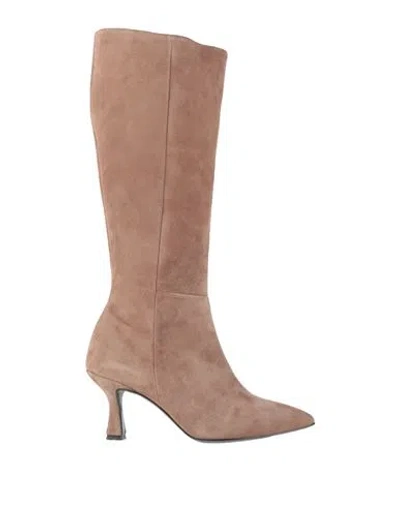 Hegon Woman Boot Light Brown Size 7 Leather In Sand