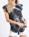 Heimish Usa Ruffle Tie Dye Top - Plus In Black/ivory In Multi