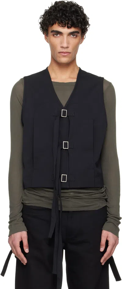 Heliot Emil ブラック Girth ベスト In Black