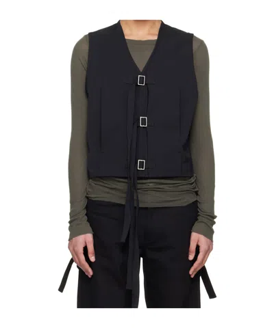 Heliot Emil Girth V Vest In Black