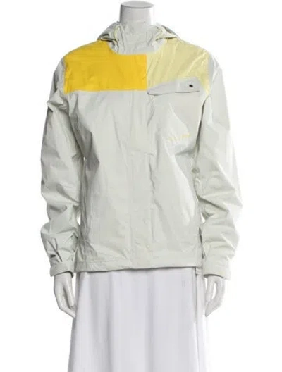 Pre-owned Helly Hansen Nylon Jacket In White