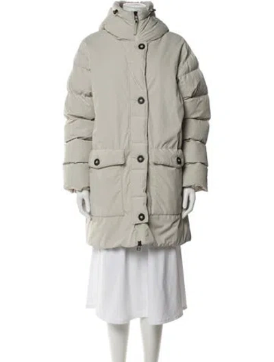 Pre-owned Helly Hansen Parka In Neutral